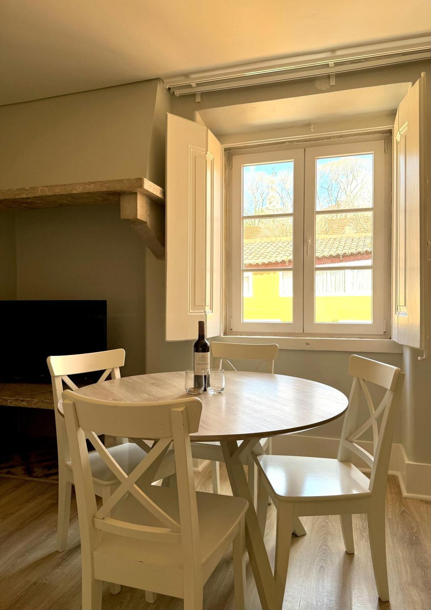 Apartment Metropolitan Living - Janelas Verdes Lissabon