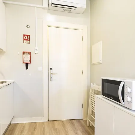 Metropolitan Living Lisbon - Janelas Verdes Exterior photo