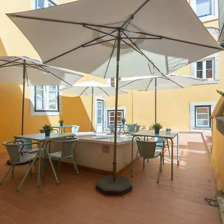 Metropolitan Living Lisbon - Janelas Verdes Exterior photo